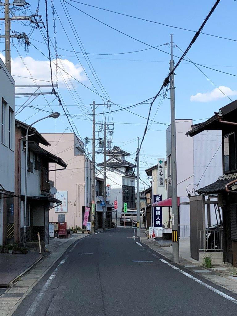 亀山宿　呉服屋　城